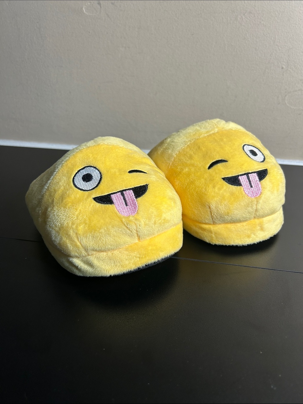Yellow Emoji Plush Slippers for Little Kids - Winking Tongue-Out Design 13-1
